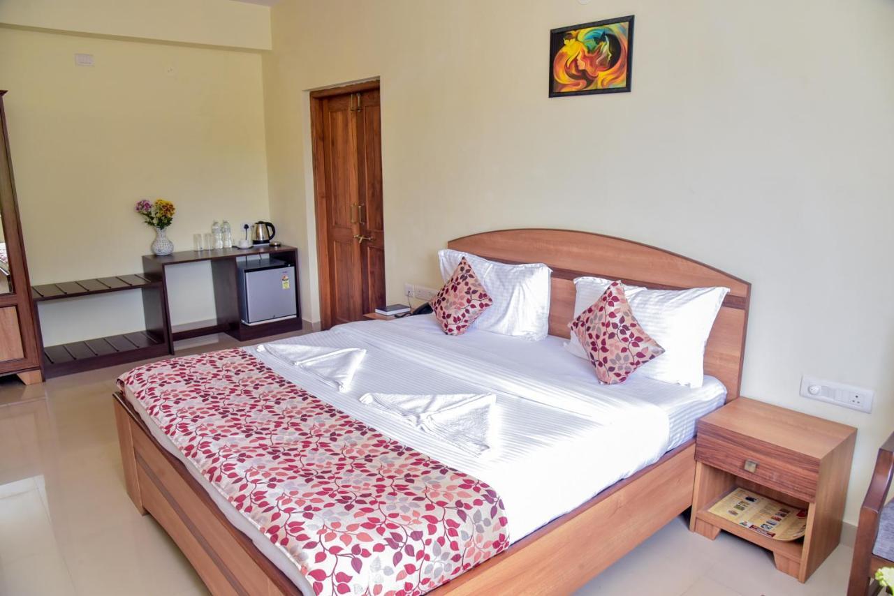 Candolim Grande Resort Exterior photo